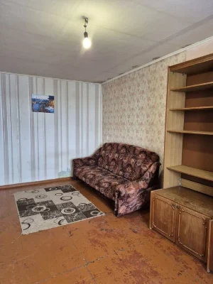 Продаж 1 кім квартири 30 м.кв  13500$