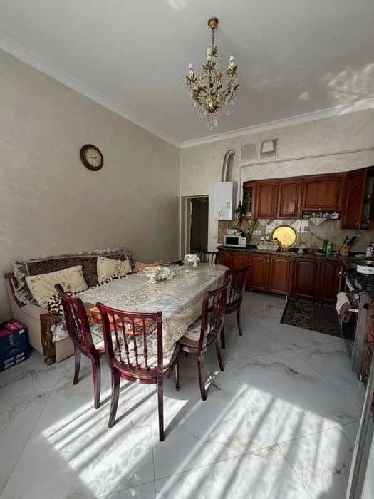 Будинок з ремонтом меблями 280м² ділянка 6,5сот вул Варшавсь