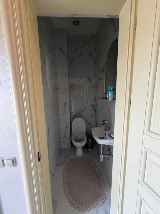 Будинок з ремонтом меблями 280м² ділянка 6,5сот вул Варшавсь