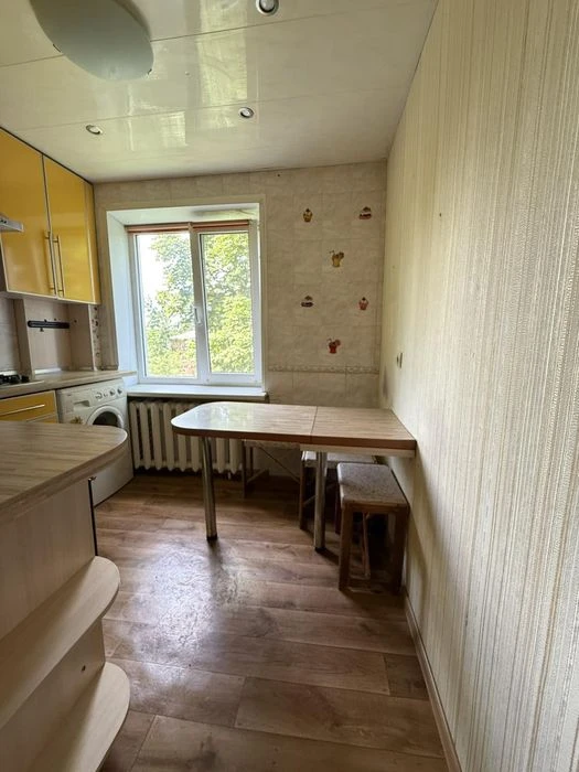 3-кімнатна квартира 52 м² біля 11 школи та Акваарени