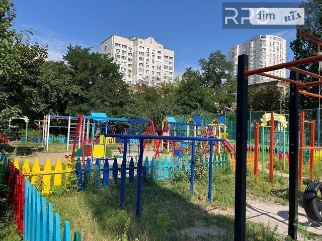 Довготривала оренда 2к квартири на вул. Василя Овсієнка 12 •