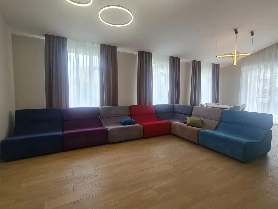 Оренда будинку 180 м², Вітряні Гори вул.