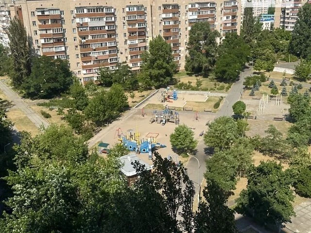 Здам в оренду кімнату на просп. Миколи Бажана 7Д довгостроко
