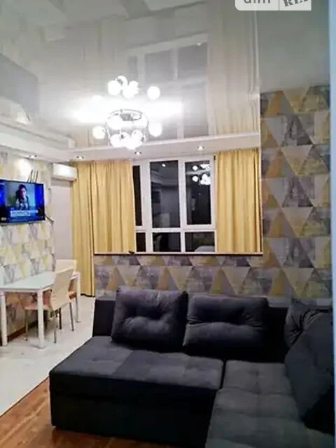 Довготривала оренда 1к квартири на вул. Петропавлівська 40 •
