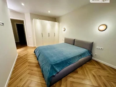 Продаж 2к квартири 77.5 кв. м на пров. Феодосійський 12 • ID