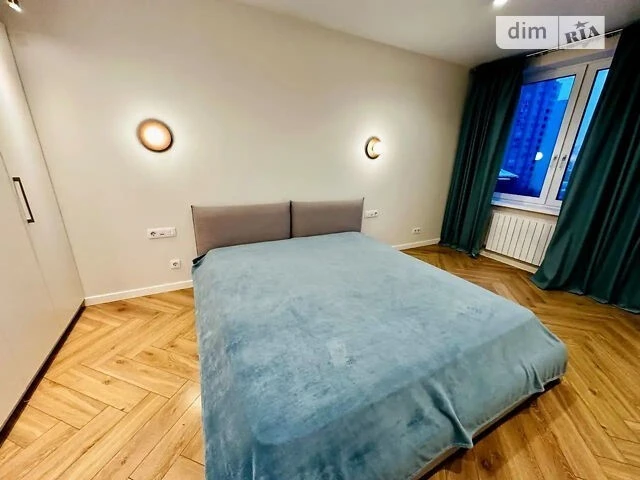 Продаж 2к квартири 77.5 кв. м на пров. Феодосійський 12 • ID