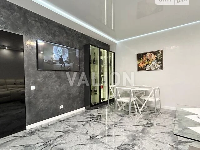 Продаж 3к квартири 79 кв. м на вул. Юнацька 2 • ID 34821231