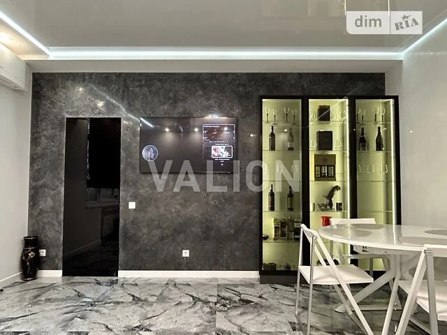 Продаж 3к квартири 79 кв. м на вул. Юнацька 2 • ID 34821231