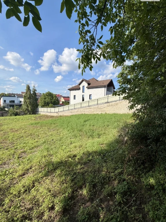 Продаж Ділянка під житлову забудову Виставка