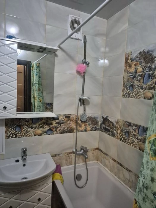 Продаж 1 квартири вул.Нижня Горова,Митниця