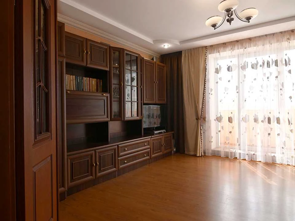 Квартира. Рівне, Гайдамацька вул. (Марфи Струтинської)