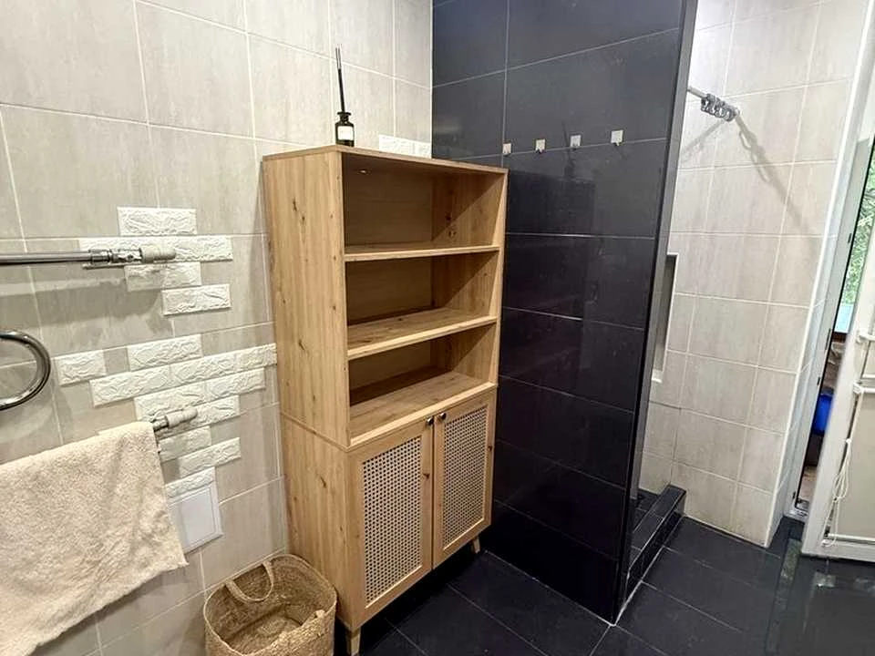 Квартира. Київ, Інститутська вул.