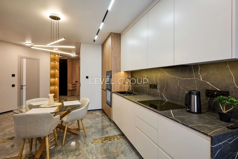 Spectacular apartment with renovation! 76m2 Great Osokorki Residential Complex Pos.