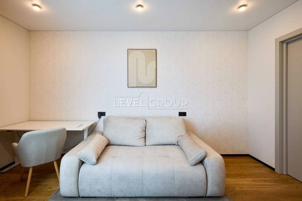 Spectacular apartment with renovation! 76m2 Great Osokorki Residential Complex Pos.