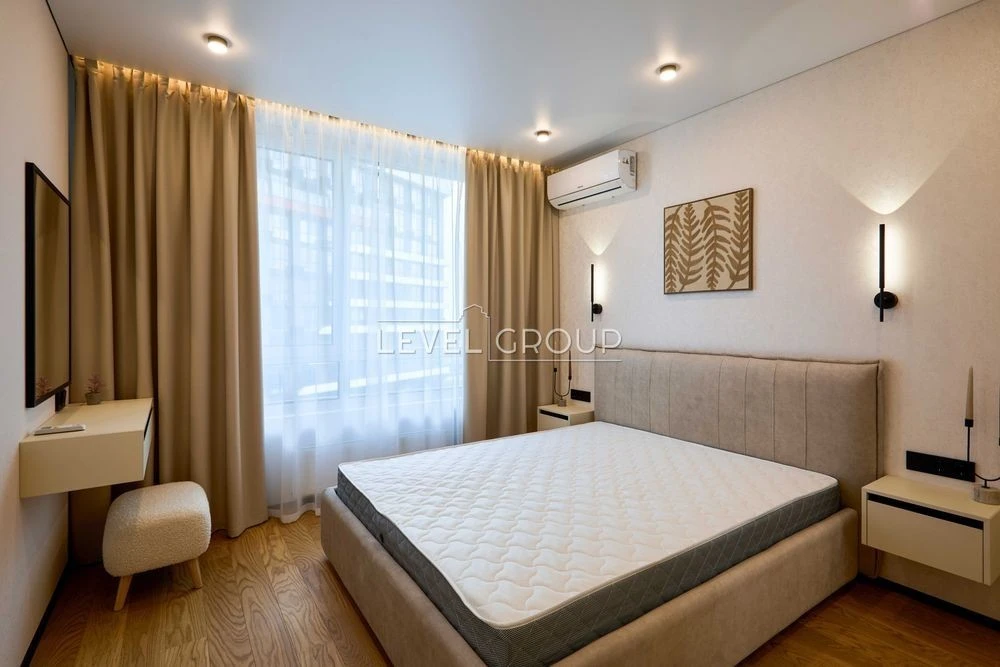 Spectacular apartment with renovation! 76m2 Great Osokorki Residential Complex Pos.