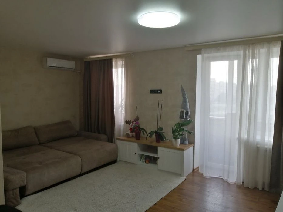 Продам 2-х кімнатну квартиру Південний