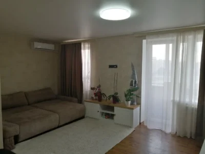 Продам 2-х кімнатну квартиру Південний