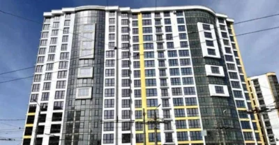 Видова простора квартира в зданому будинку бізнес-класу