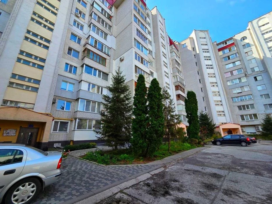 Продаж 3 кiм.кв. по вул.Шулежко праведниці (Пушкіна) р-н Каз