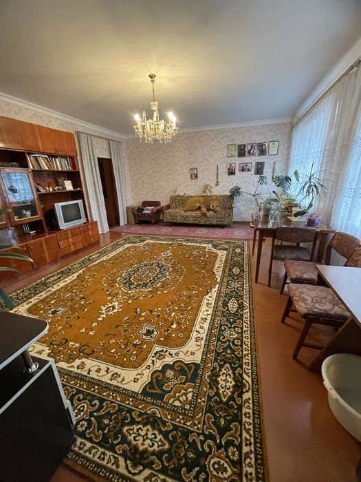 Продаж будинку з гаражем в Широкій Балці