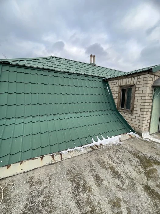 Продаж будинку з гаражем в Широкій Балці
