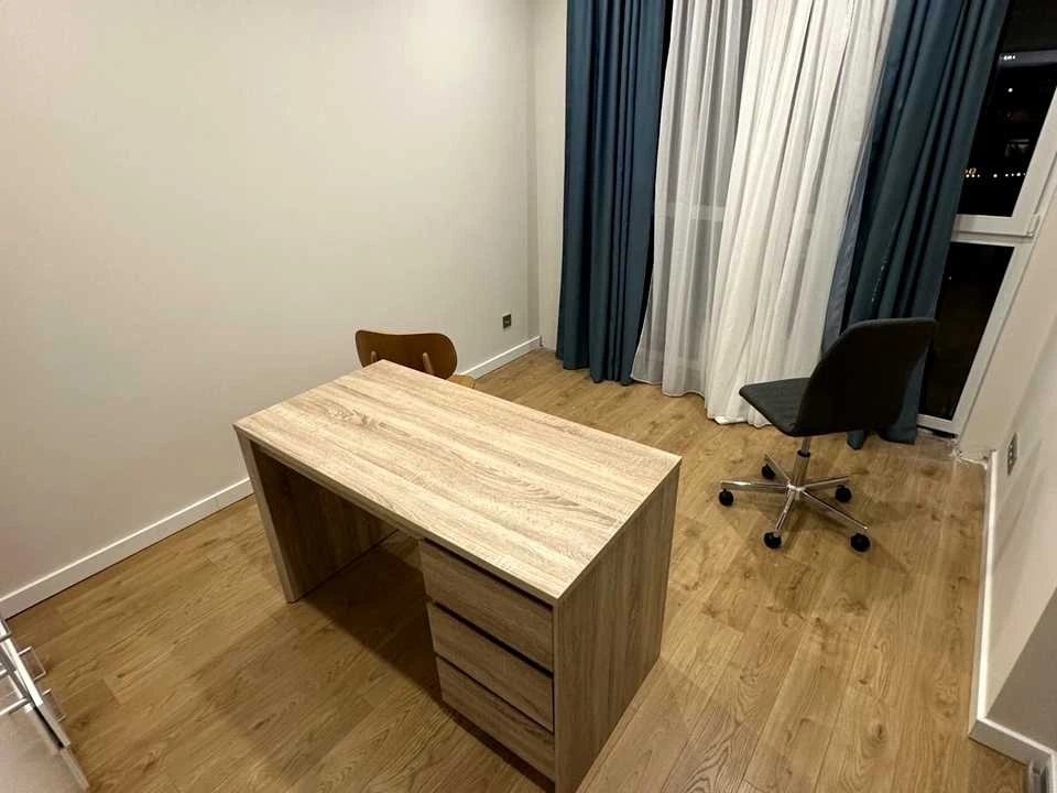 Квартира. Київ, Салютна вул., 2к
