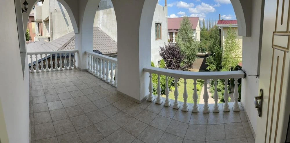 A beautiful house located in a quiet place. Sauvignon. World est