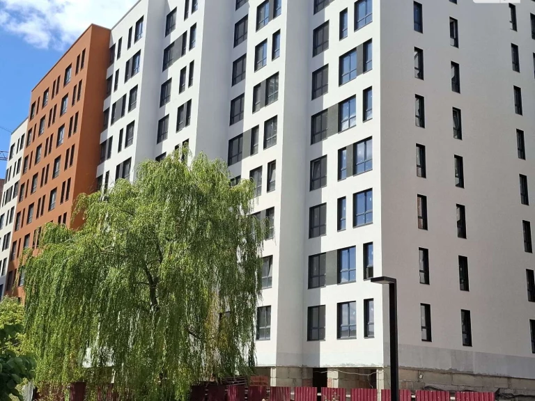 Продаж Квартира Бам