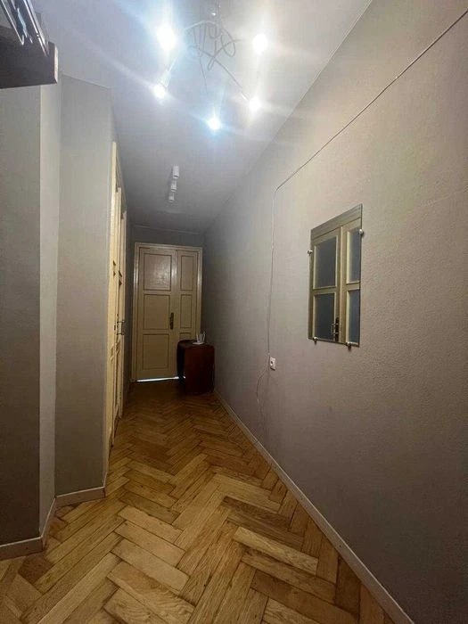 Продам 3 к кв Центр проспект Независимости Сталинка 71 кв м