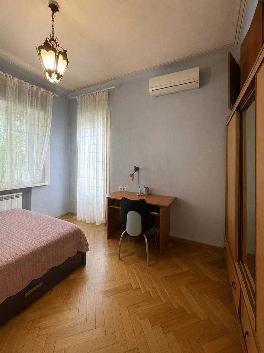 Продам 3 к кв Центр проспект Независимости Сталинка 71 кв м