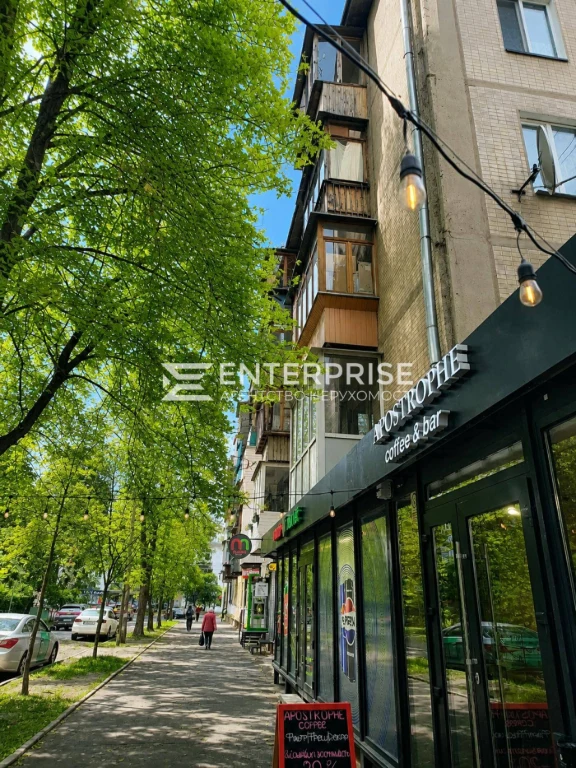 Продаж 2к квартири вул. Бойчука, Печерський р. метро Звірине