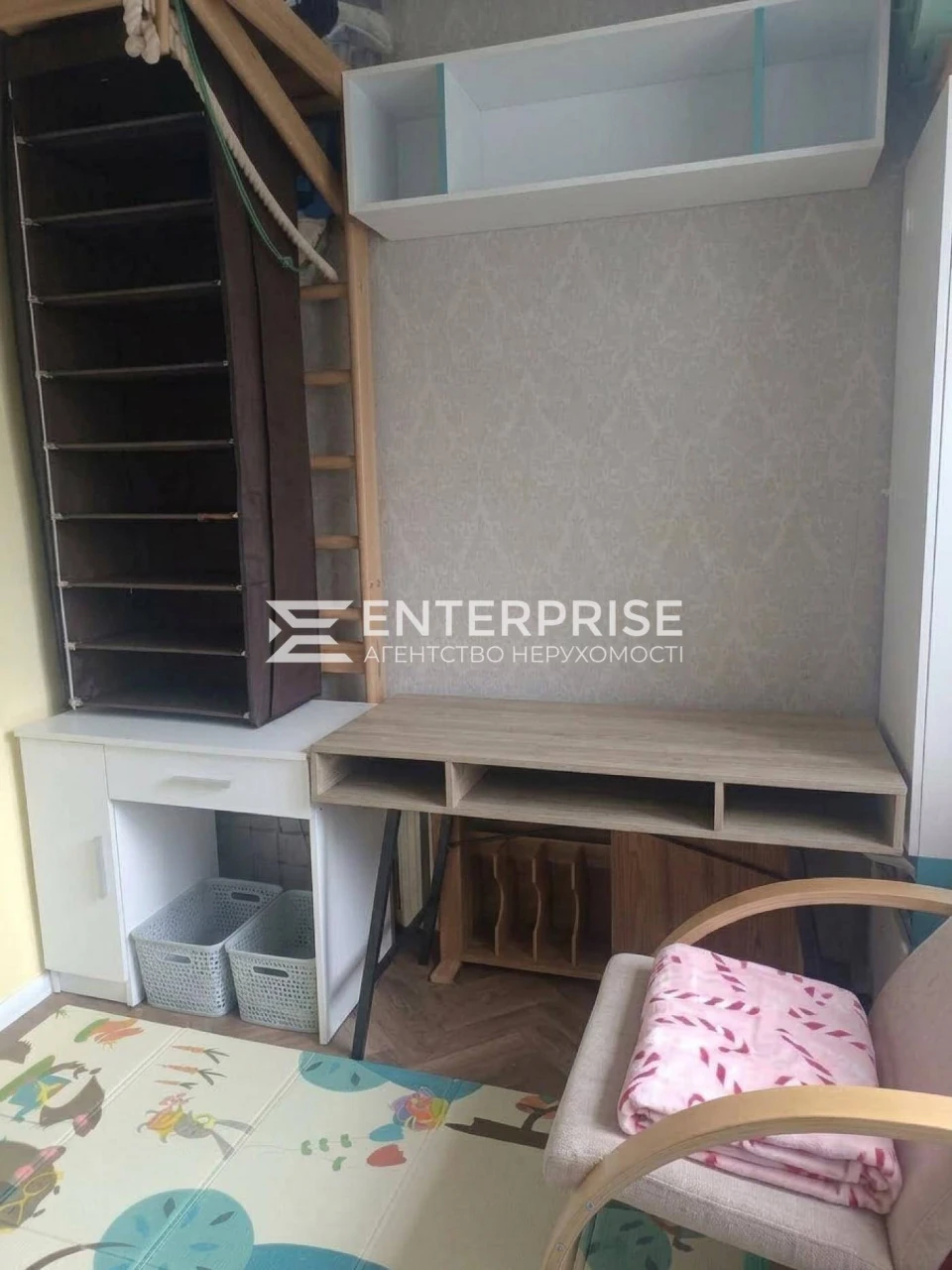 Продаж 2к квартири вул. Бойчука, Печерський р. метро Звірине