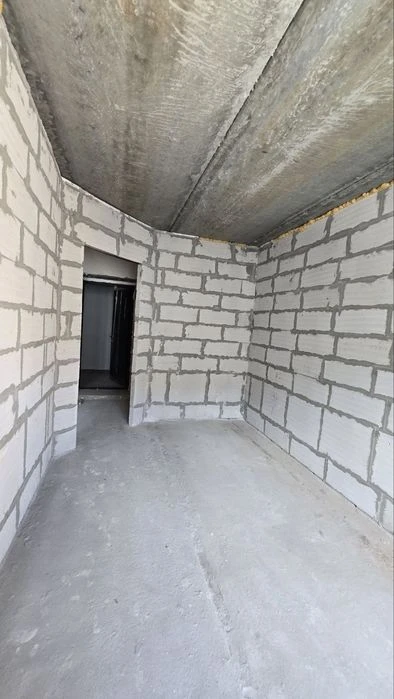 Продаж збудованої  2к Майже Центр.