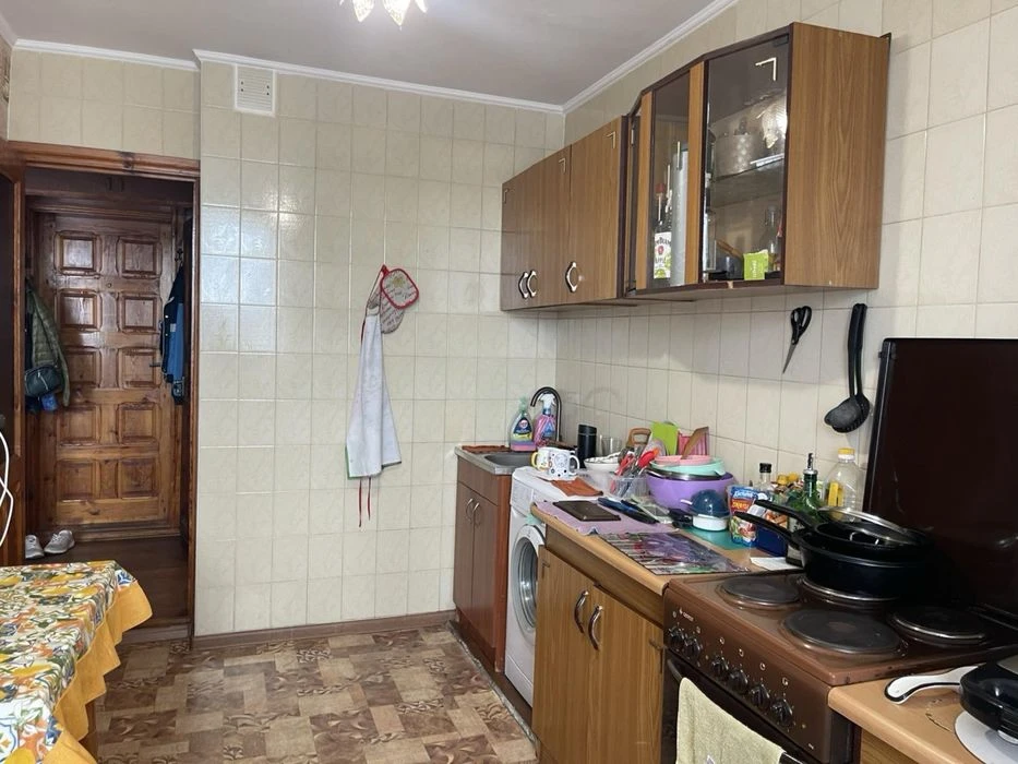 Продаж великої 1к квартири поліпшеного планування.