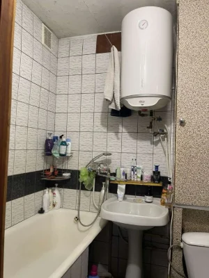 Продаж великої 1к квартири поліпшеного планування.