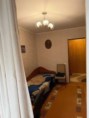 Продається 4к квартира з ремонтом в центрі.Початок стометрів