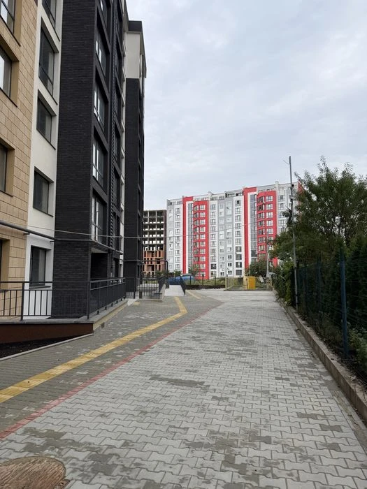 Продаж 2 кім.+кухня-студія новобудови р-н ТЦ Майдан