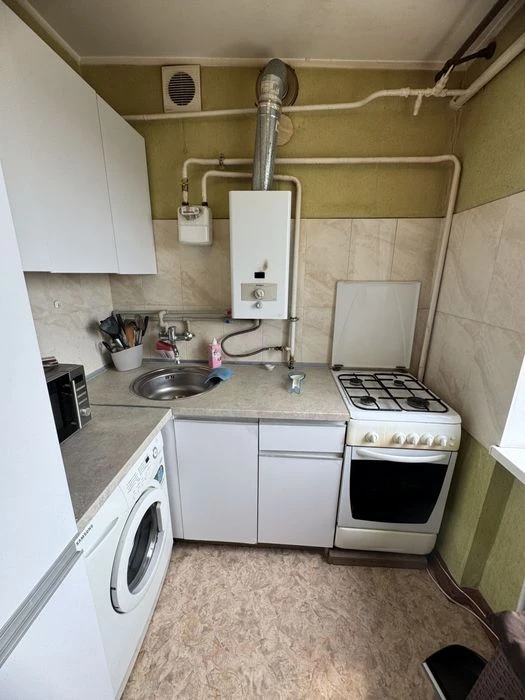 Продам 3 кімнатну квартиру м.23 серпня,вул.Клочківська