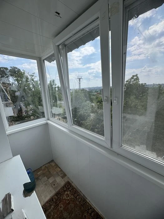 Продам 3 кімнатну квартиру м.23 серпня,вул.Клочківська