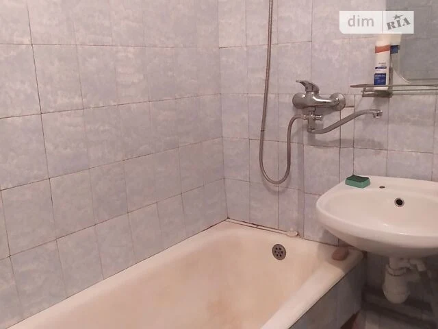 Довготривала оренда 1к квартири на просп. Леся Курбаса 3А •