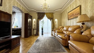 4-room apartment WALKING AND LIVING + garage in the area of the Ukraina shopping center