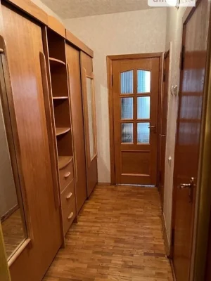 Довготривала оренда 1к квартири на вул. Миколи Ушакова 16 •