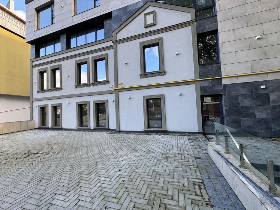 Продаж 2 - кім квартири в VIP будинку