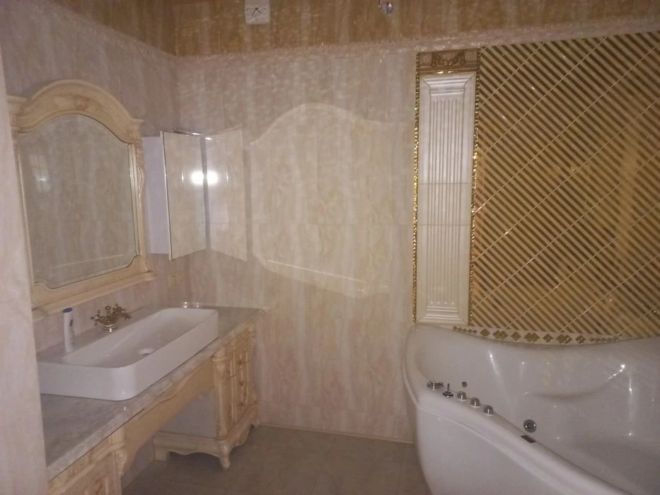 Продам дворівневу квартиру у Дніпрі Сонячна набережна 48а