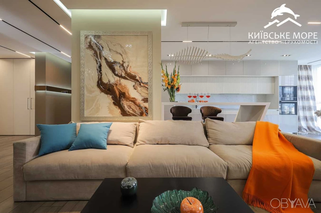 Более 4 комнат-комнатная квартира, 168.00 кв.м