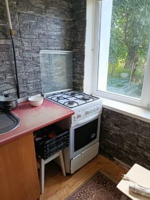 Продам недорого 1-кімнатну квартиру