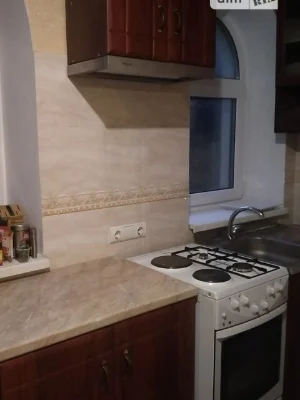 Довгострокова оренда частини будинку від посередника на вул.