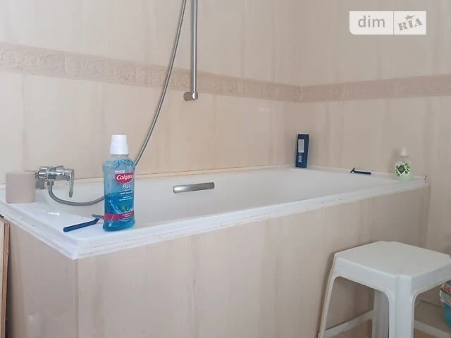 Довгострокова оренда частини будинку від посередника на вул.