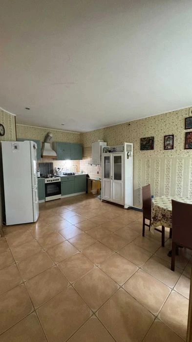 Продам 2 будинки на одному участку пр.Науки, 14