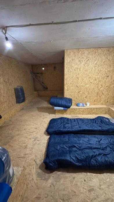 Продам 2 будинки на одному участку пр.Науки, 14